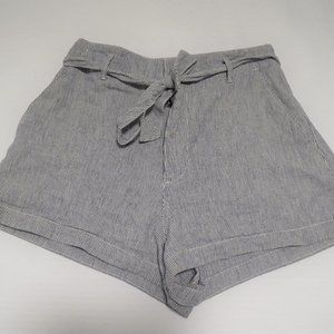 Abercrombie and Fitch seersucker tie shorts